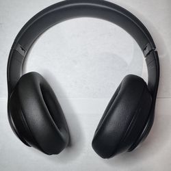 Beats Studio Pro 