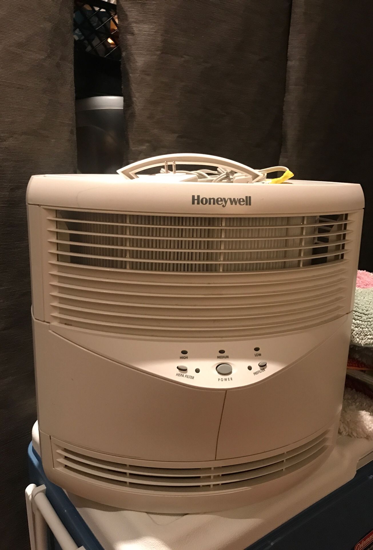 Honeywell Air Purifier Permanent True HEPA filter in Excellent condition