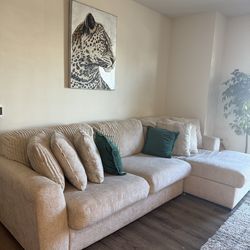 White Ivory Couch (Fluffy)