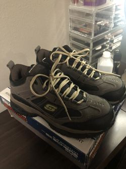 Skechers men ‘s shoes size 9.5