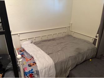 Daybed with trolley