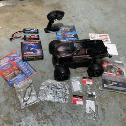 Gently Used Traxxas Stampede 4x4 Vxl Brushless Motor 2/3 Cell Battery EZ Peak Plus Fast Charger