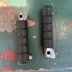 Scout Bobber Foot pegs 