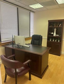 Executive *Gorgeous* Cherry Wood Office Desk *MINT* Condition