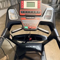 Sole F63 treadmill Used. Works Great 