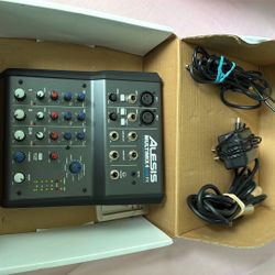 Alesis MULTIMIX 4 USBfX