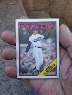 Vintage 1988 Topps Orel Hershiser #40 - Los Angeles Dodgers Pitcher Baseball Card. Excellent Condition