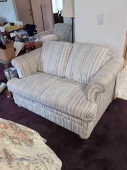 Free love seats