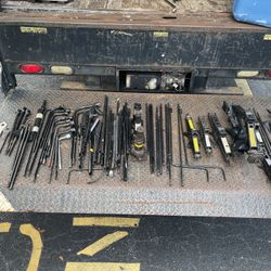 Car Jacks And Spare Tire Tools 