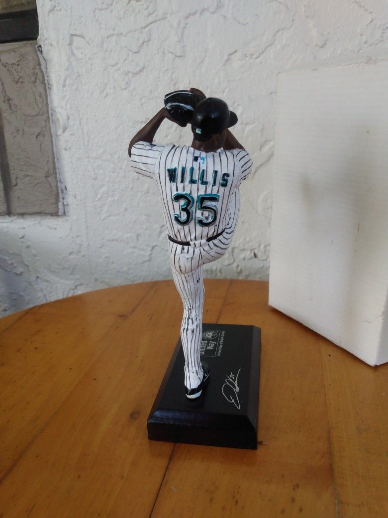 New Dontrelle Willis 7.5 Figurine - SGA - May 4th, 2007 - Florida