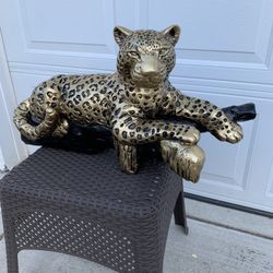 Leopard  On The Log Statue 
