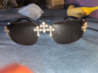 Rimless Sunglasses with Crystal Cross Detail