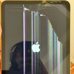 Cracked Gold iPad A16