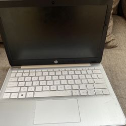 HP Laptop 14”in 30GB With Charger 4GB Ram