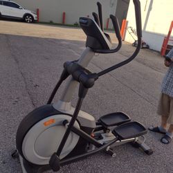 Nordic Track Elliptical E-5.7   New