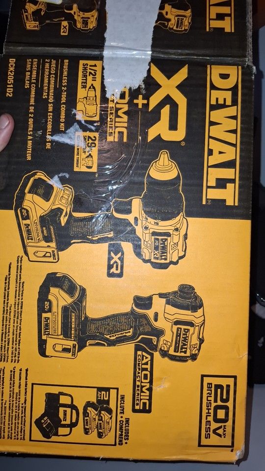 20V MAX XR Cordless Drill/Driver, ATOMIC Impact Driver 2 Tool Combo Kit, (2) 2.0Ah Batteries, Charger, and Bag