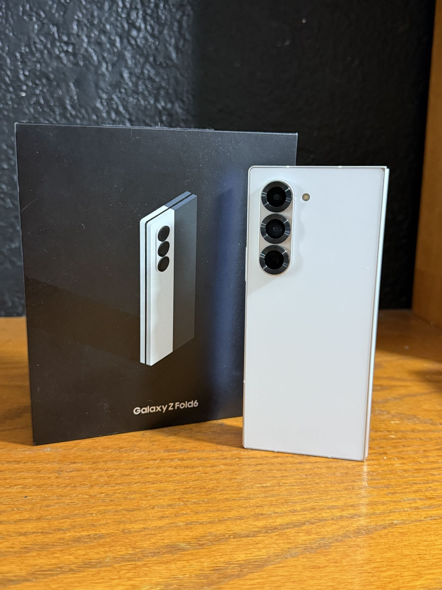 Galaxy Z Fold 6 (512GB, Samsung Exclusive White)