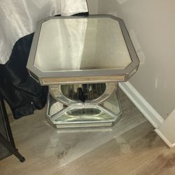 Mirror Table 