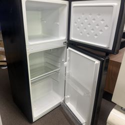 Danby 4.2 cu. ft. Compact Fridge Top Mount in Stainless Steel