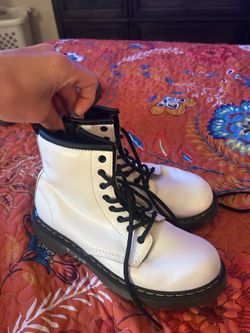 Kids doc martens
