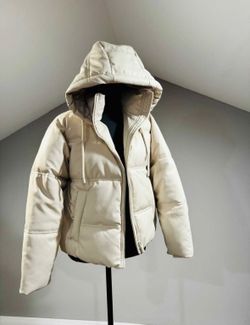 New XS Zara Puffer Jacket