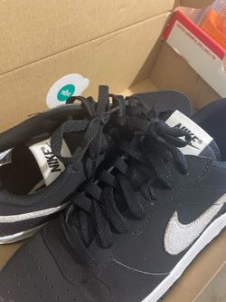 Black Nike shoes