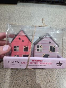 Haunted House Mansion Halloween Salt and Pepper Shakers Sets