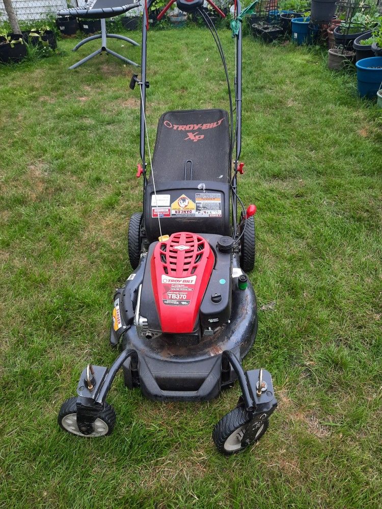 TROY-BILT TB370 SELF PROPELLED Lawn Mower