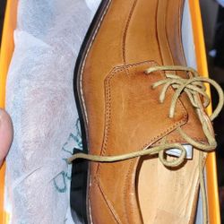 Brand New, Never Worn 2 1/2 Dress Shoes For Boys 