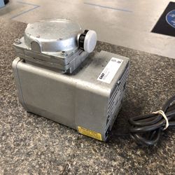 Gast DOA-V722-AA Diaphragm Pump/ Vacuum Pump 94402-1