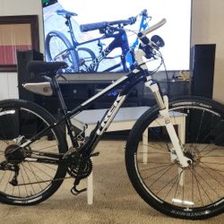 Trek Xcaliber 8 Mountain Bike