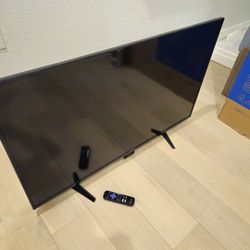 43" Roku Sharp Smart TV
