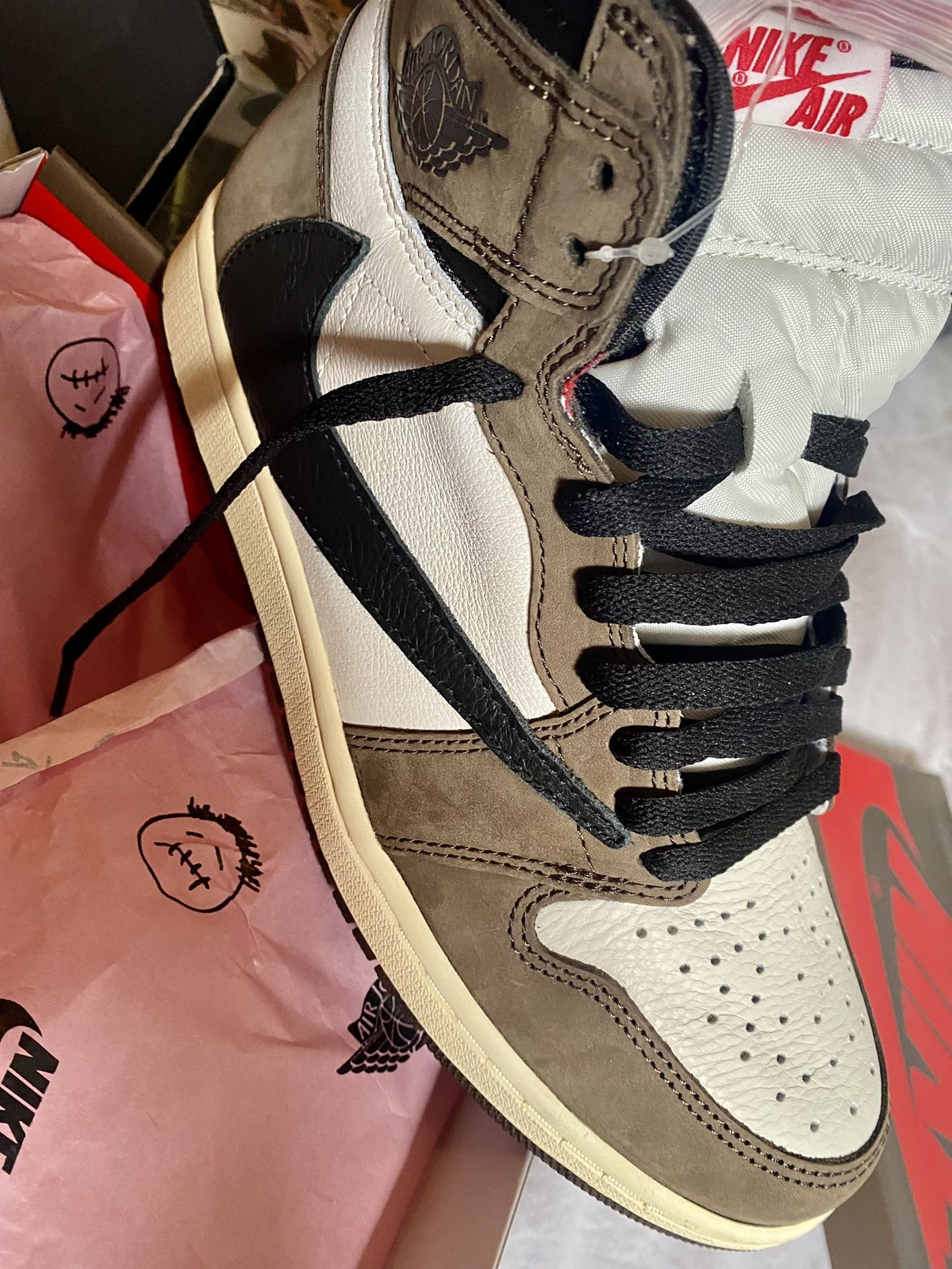 ‼️‼️Travis Scott Jordan 1 ‼️‼️