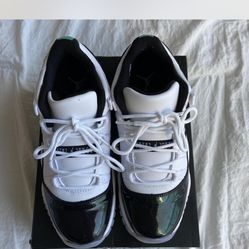 Jordan 11 Retro Low Iridescent 
