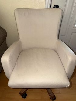 Cream Swivel Office/Desk Chair