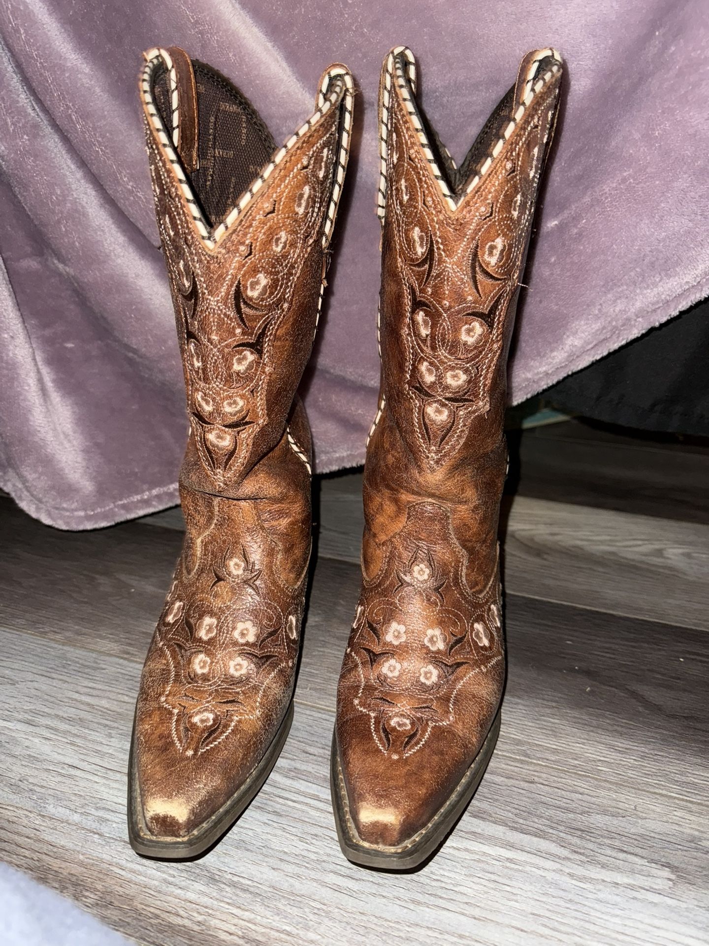 Size 7.5 Women’s Western Boots