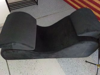 Black Velvet Tantra Chaise Lounge Chair