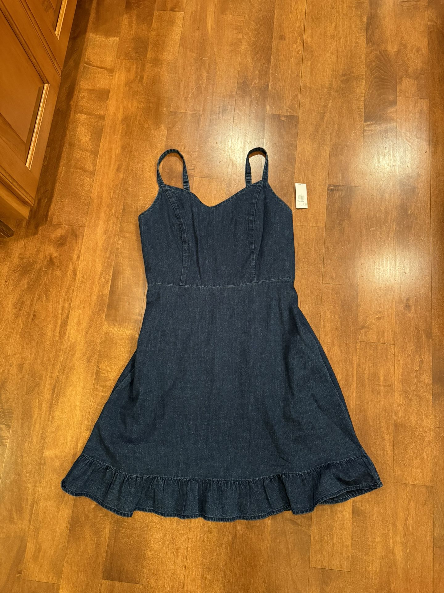 Brand New With Tags Women’s Old Navy Denim Dress Shipping Available