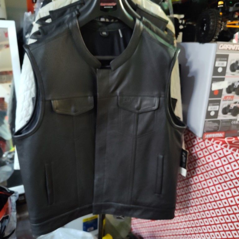 Motorcycle Leather Jacket Brand New Size 2XL