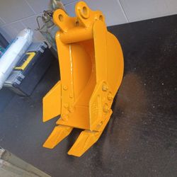 Foundation Bucket For Mini Excavator Heavy Duty 8"