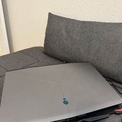 Alienware m17 Gaming Laptop | RTX 2060 | i7-9750H | 32GB RAM | 2.29TB Storage