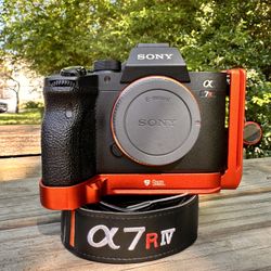 Alpha 7R IV - Full-frame Interchangeable Lens Camera 61MP, 10FPS, 4K/30p