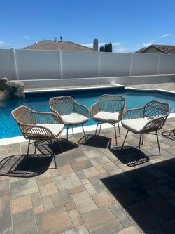 Outdoor Wicker Rattan Bucket Chair with Cushion