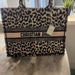 TOTE BAG $200