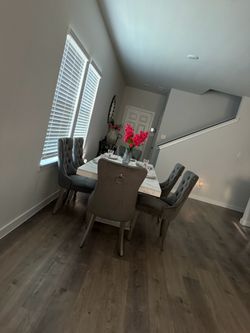 dinning table with chairs