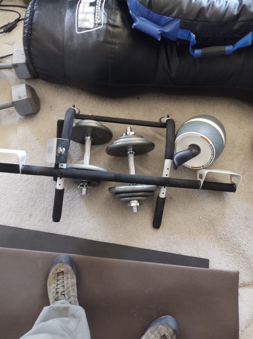 Workout Equipment Dumbbells Pull Up Bar