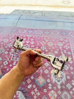 Vintage DW DogBone Dual V-Clamp Ratcheting Drum Hardware Mount – Chrome