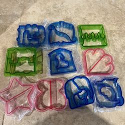 Sandwich Cutters 