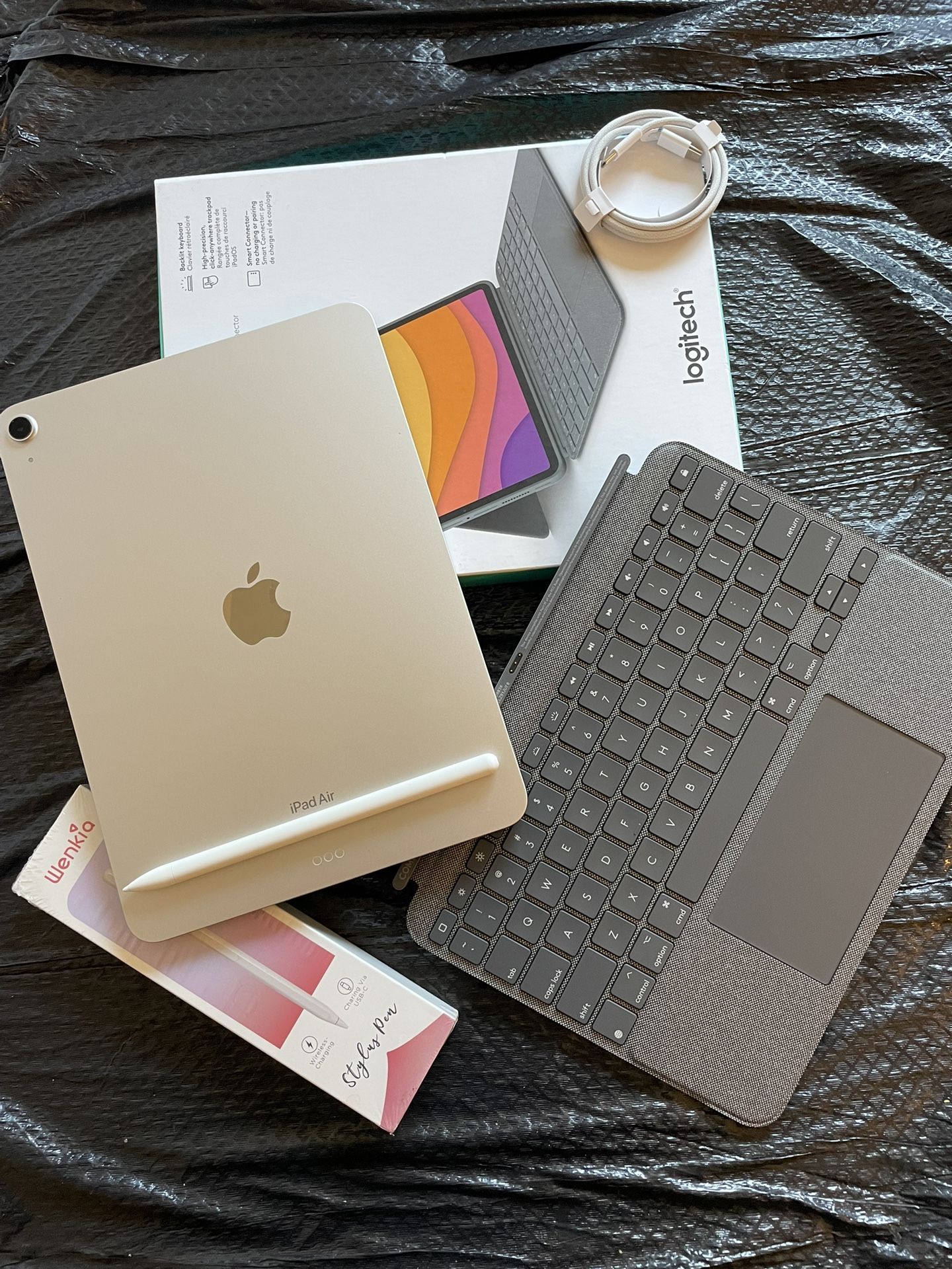 Apple IPad Air 11” ( M2 chip / 2024 Model) 512GB / 1TB with pen, Logitech keyboard & Accessories 