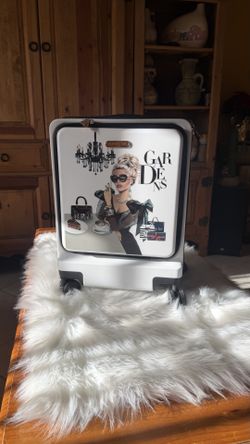 Nicole Lee Luggage